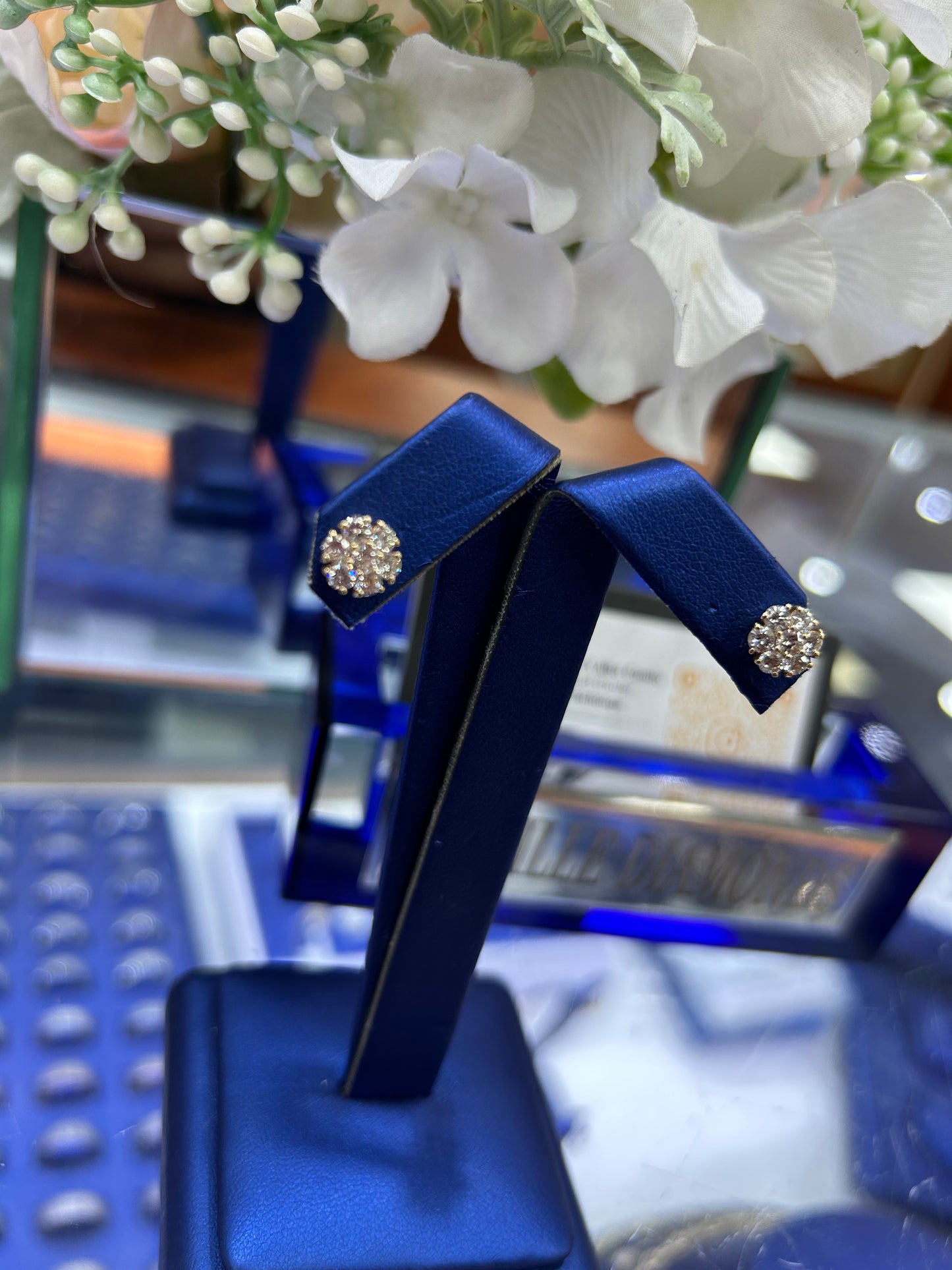 Yellow Gold Cluster Earring