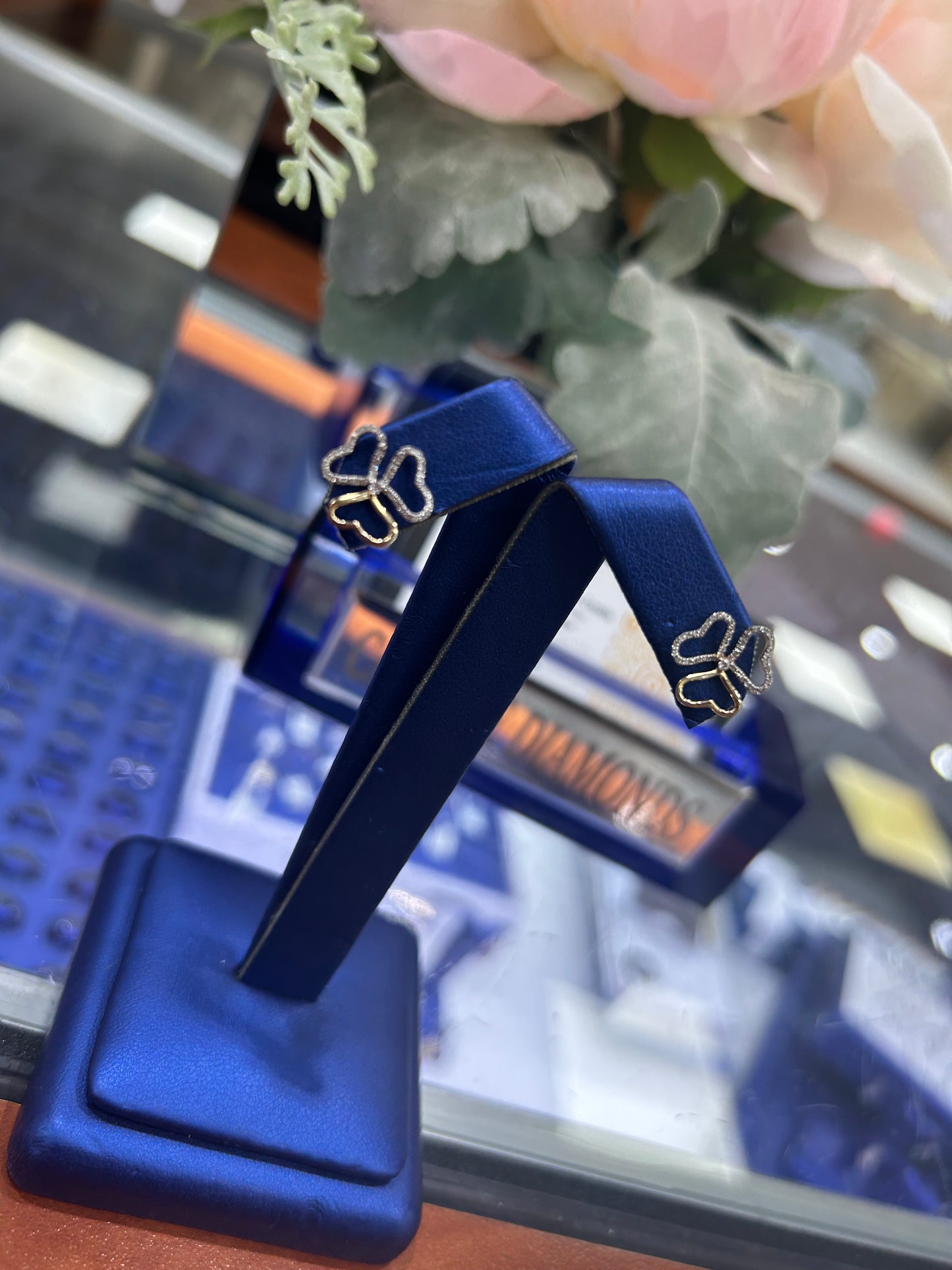 Yellow Gold Heart Flower Earrings